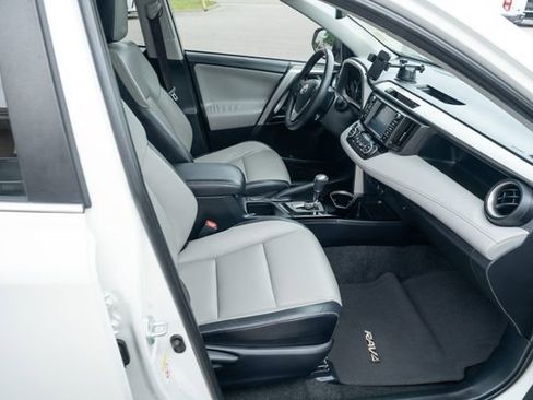 Used 2017 Toyota RAV4 Limited FWD image 41