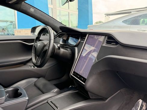 Used 2020 Tesla Model S Long Range AWD/4WD image 26