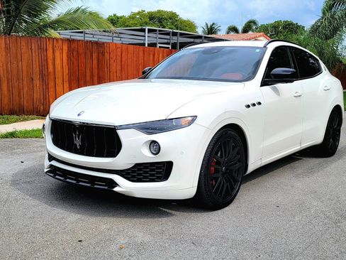 Used 2019 Maserati Levante AWD/4WD image 1