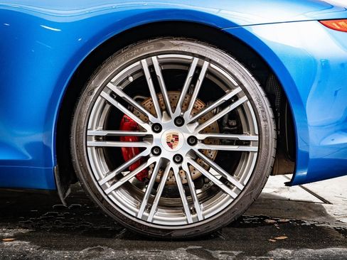 Used 2015 Porsche 911 Carrera S image 13