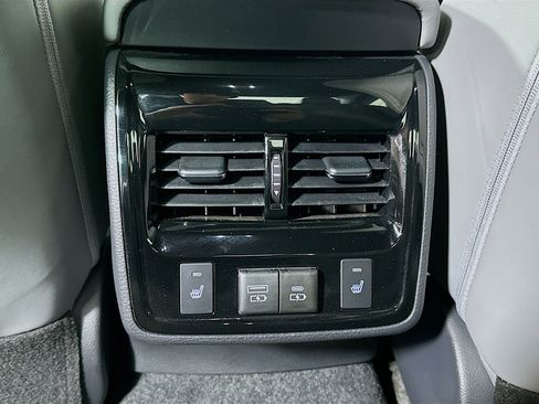 Used 2022 Toyota Avalon Limited w/ Advanced Safety Package image 26