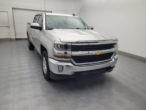 Used 2018 Chevrolet Silverado 1500 LT w/ LT Eassist Package image 14