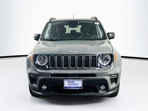 Used 2022 Jeep Renegade Latitude w/ Convenience Group AWD/4WD image 2