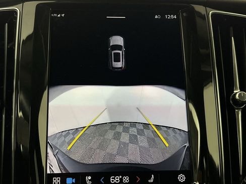 Certified 2025 Volvo XC60 B5 Core w/ Climate Package image 26