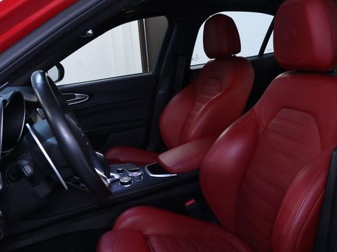 Used 2023 Alfa Romeo Giulia Sprint image 15