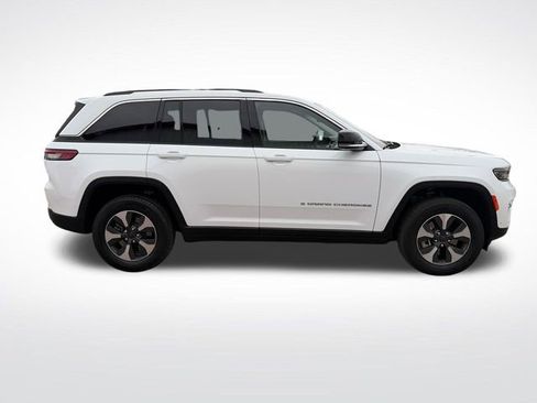 Used 2022 Jeep Grand Cherokee Limited 4xe w/ Luxury Tech Group II AWD/4WD image 10