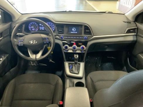 Used 2019 Hyundai Elantra SE w/ Cargo Package image 13