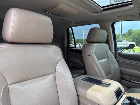 Used 2018 GMC Yukon SLT w/ Open Road Package RWD image 12