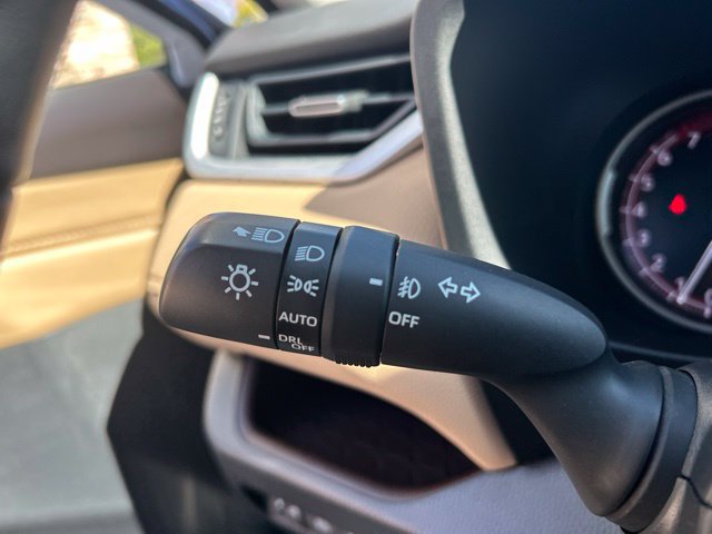 Used 2019 Toyota RAV4 Limited w/ Cold Weather Package AWD/4WD image 26