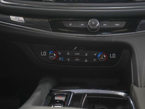 Used 2023 Buick Enclave Premium w/ Experience Buick Package AWD/4WD image 18