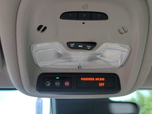 Used 2024 Buick Encore GX Avenir w/ Avenir Convenience Package FWD image 19