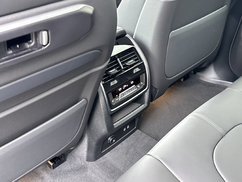 Used 2026 BMW X5 M60i w/ Executive Package AWD/4WD image 23