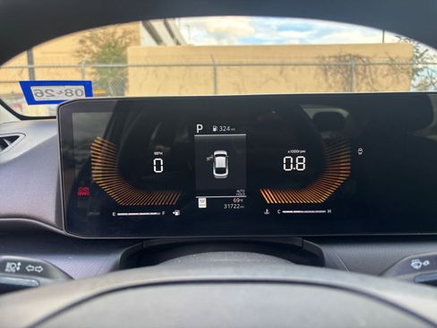 Used 2025 Kia K4 LXS image 39