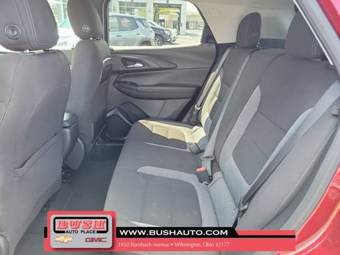 Used 2025 Chevrolet TrailBlazer LT FWD image 12