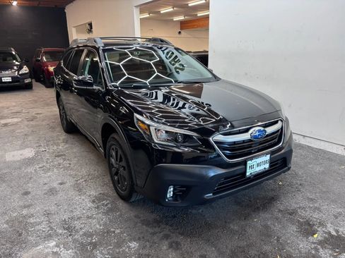 Used 2020 Subaru Outback Premium AWD/4WD image 2
