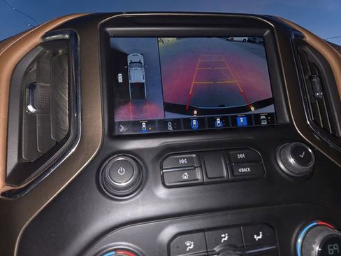 Used 2023 Chevrolet Silverado 2500 High Country w/ Z71 Off-Road Package image 11