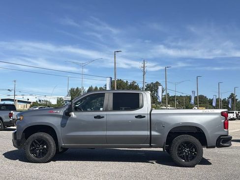 Used 2021 Chevrolet Silverado 1500 LT Trail Boss AWD/4WD image 9