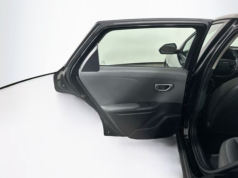 Used 2025 Kia K4 FWD image 26