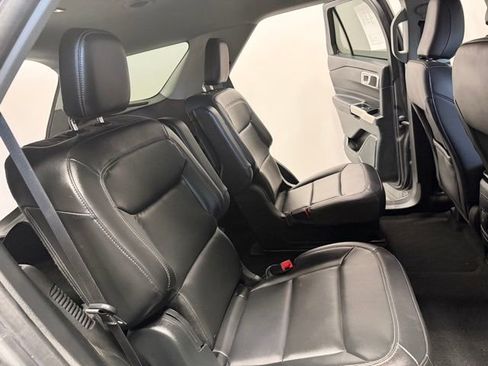 Used 2023 Ford Explorer XLT w/ Equipment Group 202A AWD/4WD image 26