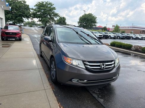 Used 2014 Honda Odyssey Touring Elite image 24