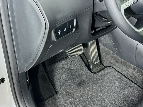 Used 2024 Hyundai Tucson SEL w/ Convenience Package FWD image 17