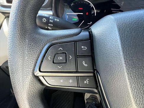 Certified 2024 Toyota Sienna LE w/ LE Plus Package image 22