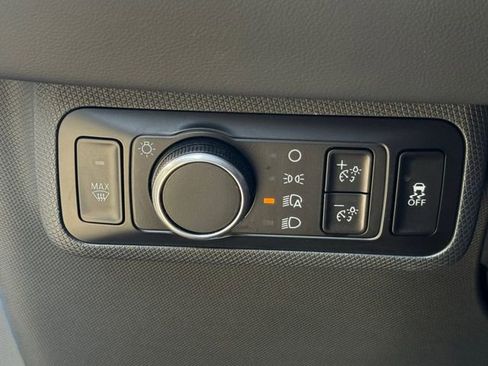 Used 2025 Ford Mustang Mach-E Select w/ Comfort Package Lite image 7