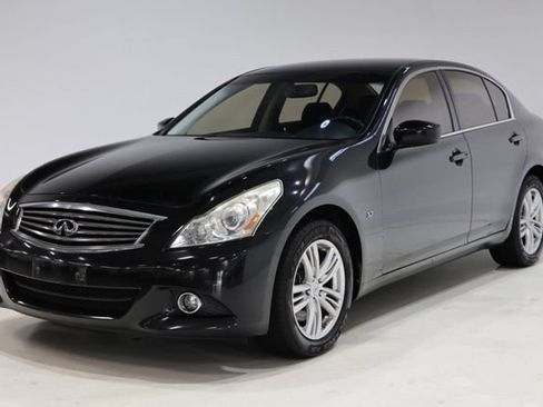 Used 2015 INFINITI Q40 AWD image 3