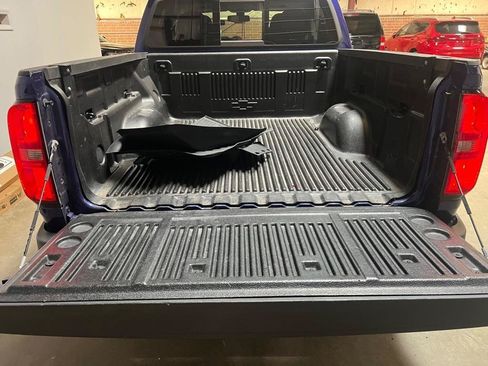 Used 2017 Chevrolet Colorado Z71 RWD image 32