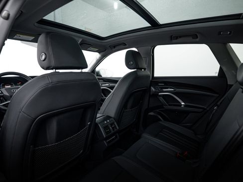 Certified 2025 Audi Q5 Premium Plus w/ Premium Plus image 19