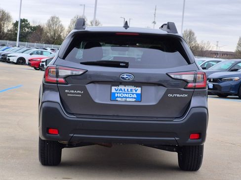 Used 2025 Subaru Outback Premium w/ Popular Package #1A image 7