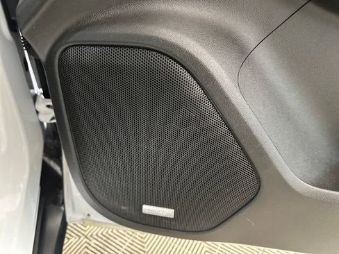 Used 2020 GMC Acadia AT4 image 27