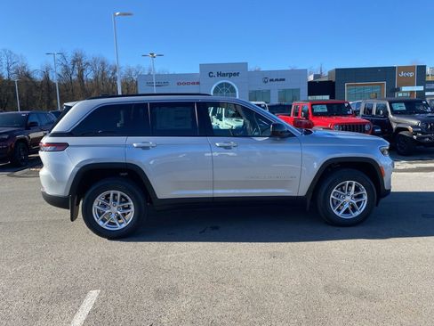 New 2025 Jeep Grand Cherokee Laredo X w/ Luxury Tech Group I AWD/4WD image 2