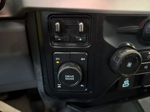 Used 2024 Ford F350 XL image 27