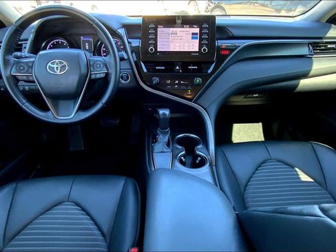 Used 2021 Toyota Camry SE w/ Convenience Package image 15