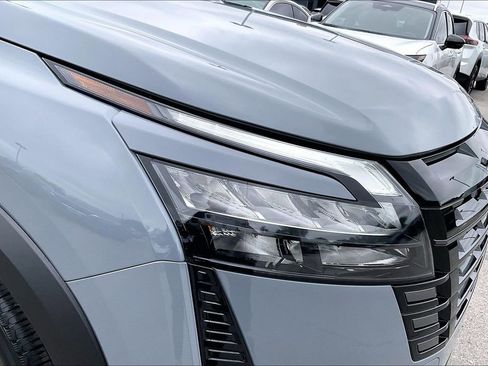 New 2026 Nissan Pathfinder Platinum w/ Cargo Package AWD/4WD image 36