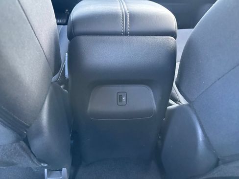 Used 2025 Nissan Sentra SV FWD image 22