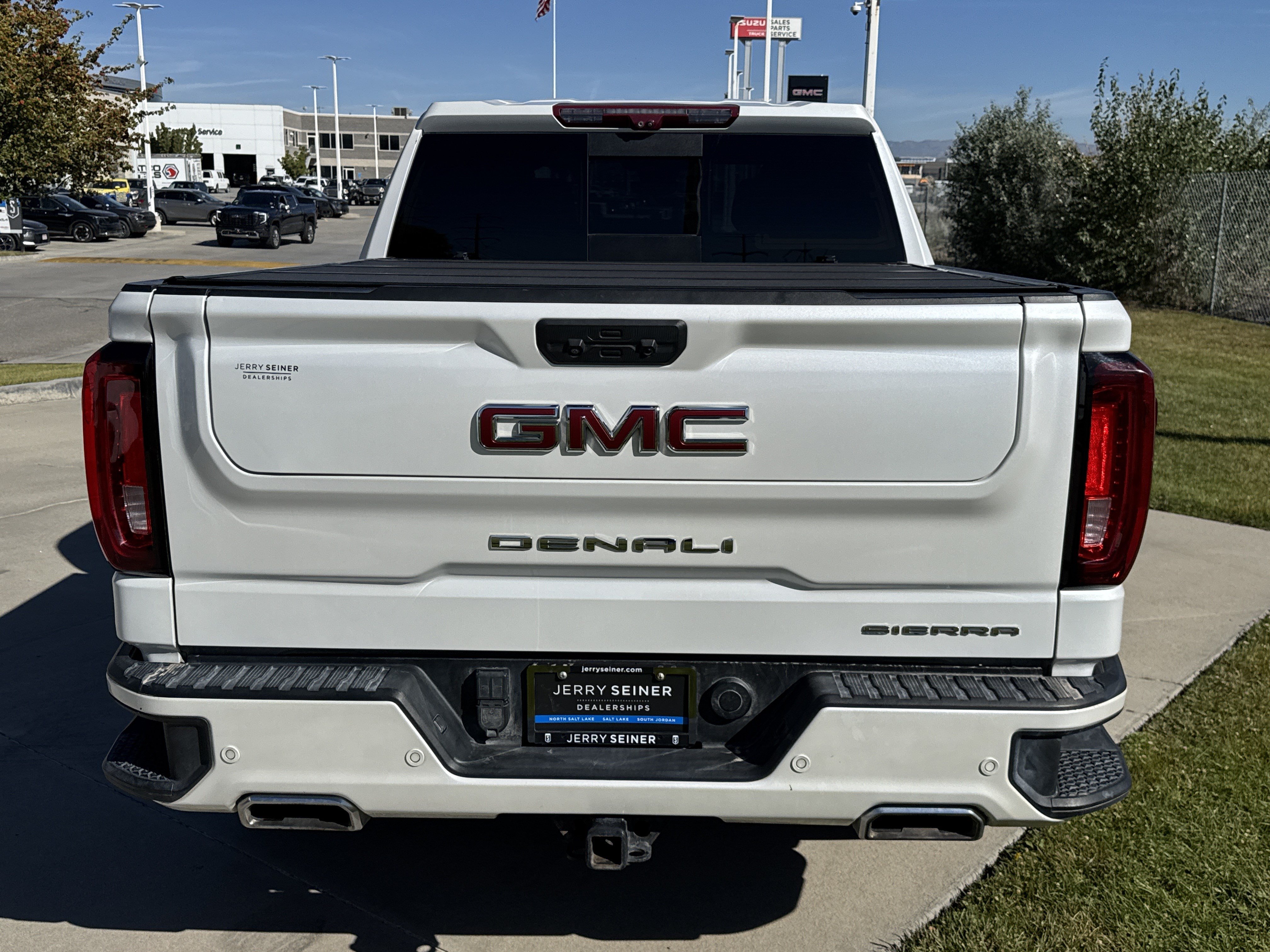 Used 2022 GMC Sierra 1500 Denali w/ Denali Reserve Package AWD/4WD image 4