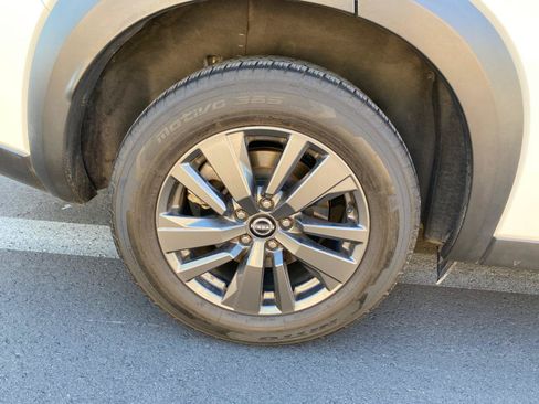 Used 2022 Nissan Pathfinder S FWD image 13