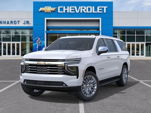 New 2026 Chevrolet Suburban Premier image 8