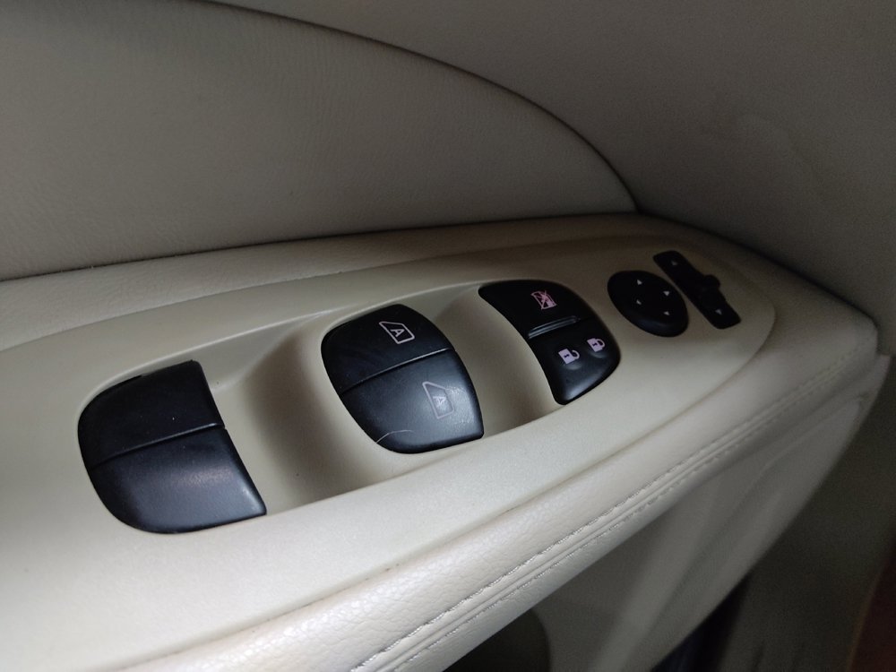 Used 2015 Nissan Pathfinder SL w/ SL Premium Package FWD image 27