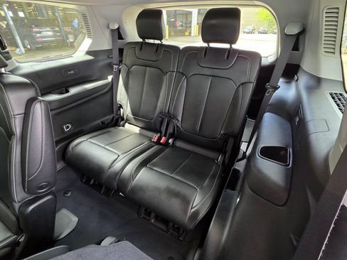 Used 2023 Jeep Grand Cherokee L Limited w/ Black Appearance Package image 14