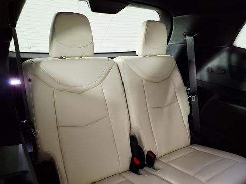 Certified 2023 Cadillac XT6 Sport w/ LPO, ONYX Package AWD/4WD image 13