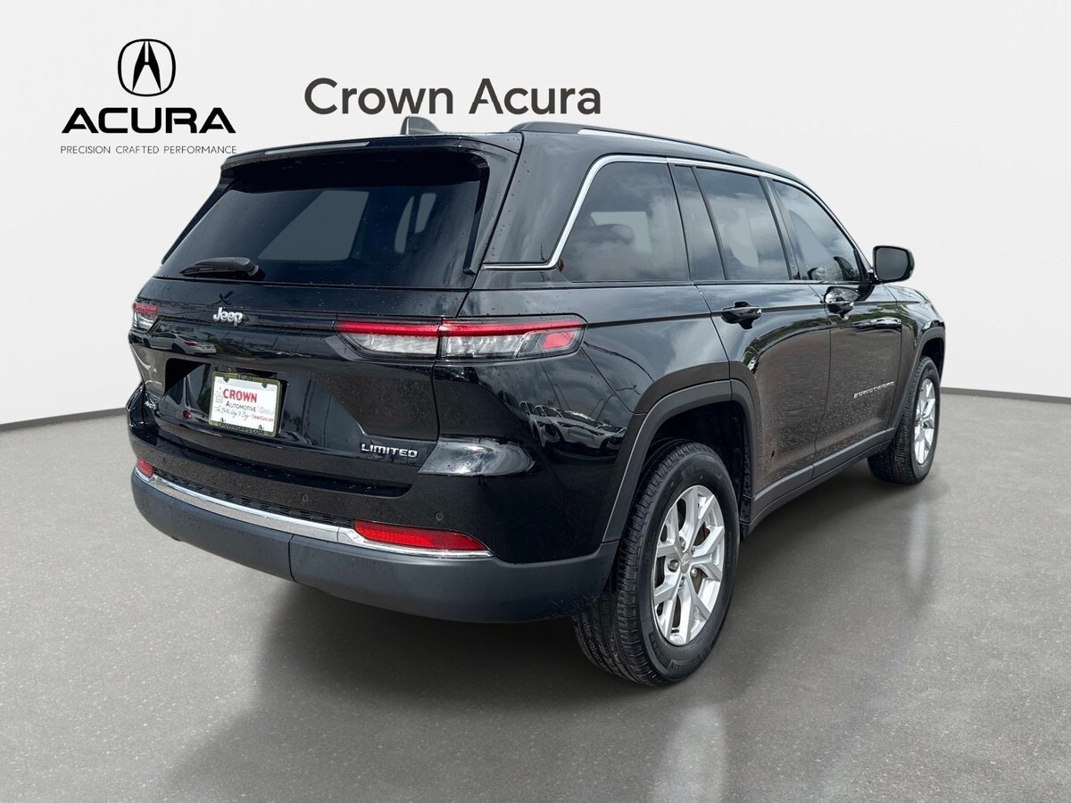 Used 2023 Jeep Grand Cherokee Limited AWD/4WD image 4
