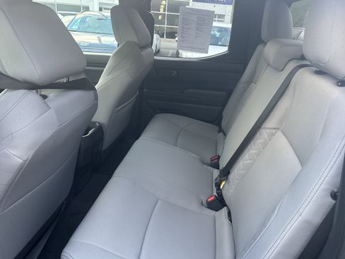 Used 2025 Toyota Tacoma SR5 AWD/4WD image 4