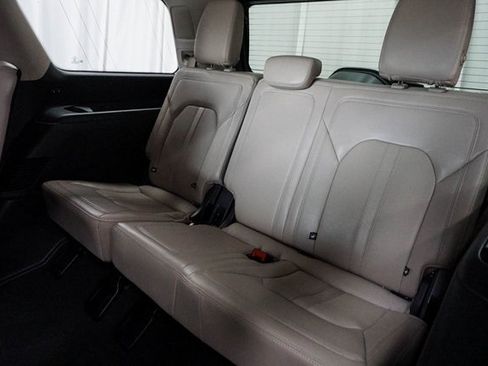 Used 2024 Ford Expedition Limited image 23