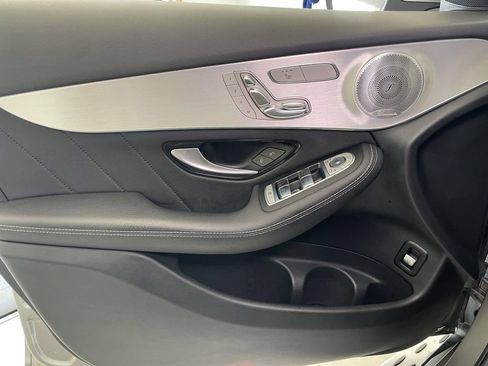 Used 2019 Mercedes-Benz GLC 300 4MATIC image 34
