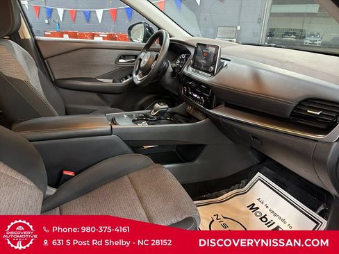 Certified 2023 Nissan Rogue SV FWD image 37