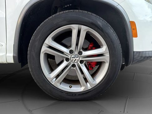 Used 2017 Volkswagen Tiguan Sport FWD image 23