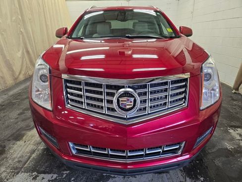 Used 2015 Cadillac SRX Luxury image 2
